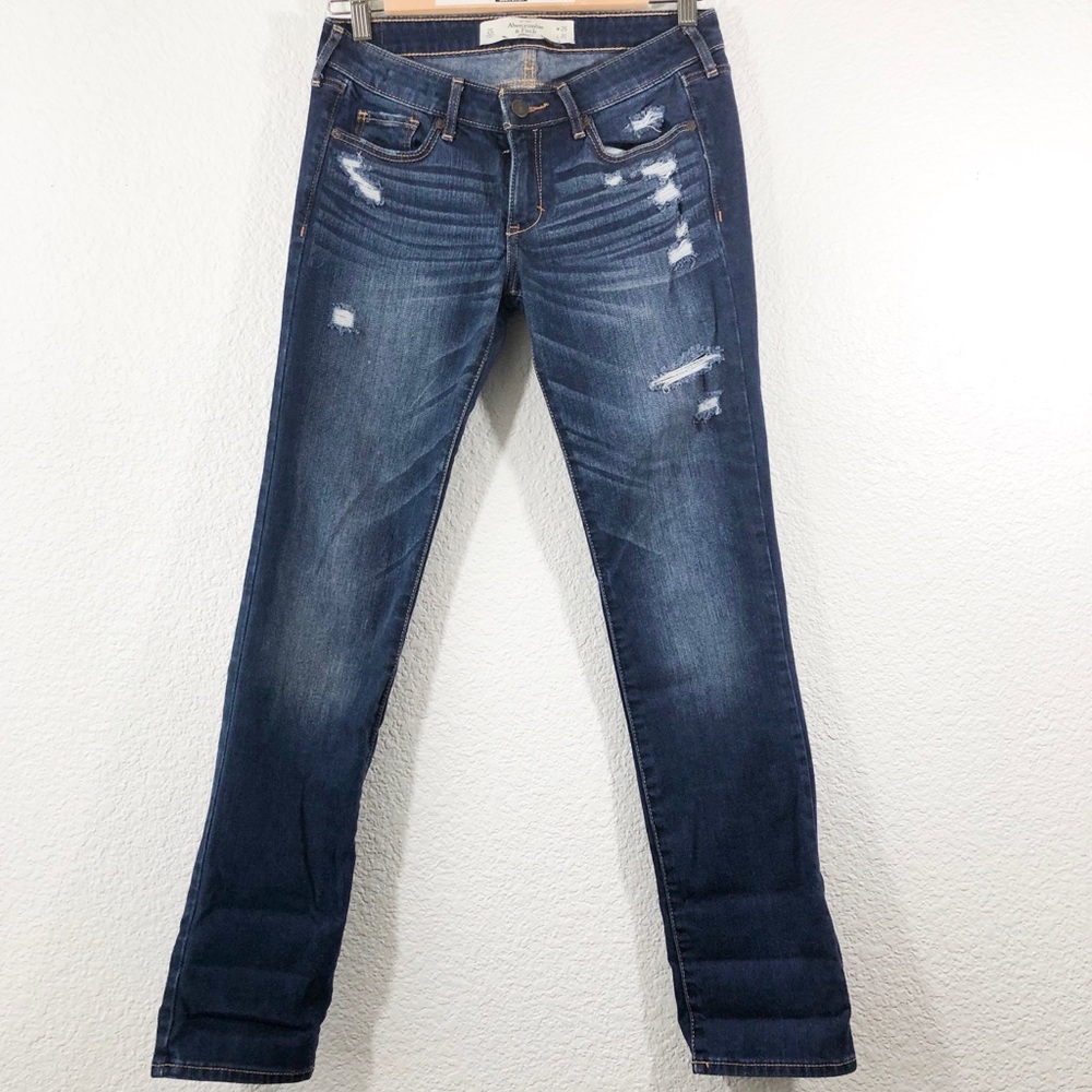 A&F Blue Slightly distressed Jeans skinny jeans 2s